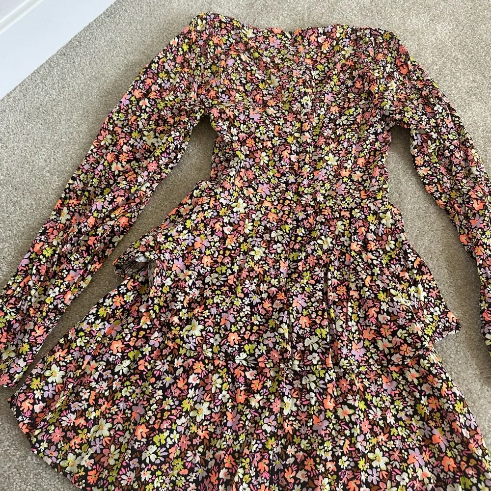 Dress - Picture 3 of 4